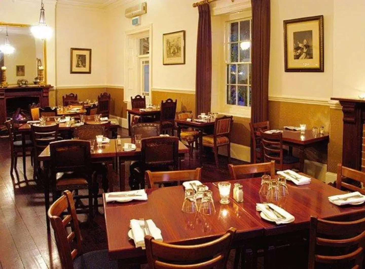 Rose & Crown Hotel Restaurant