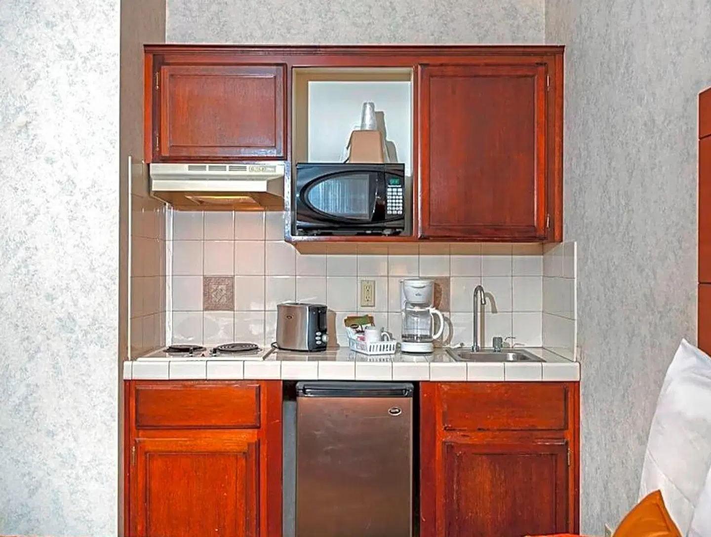 Yosemite Miners Inn ROOM_EXAMPLE