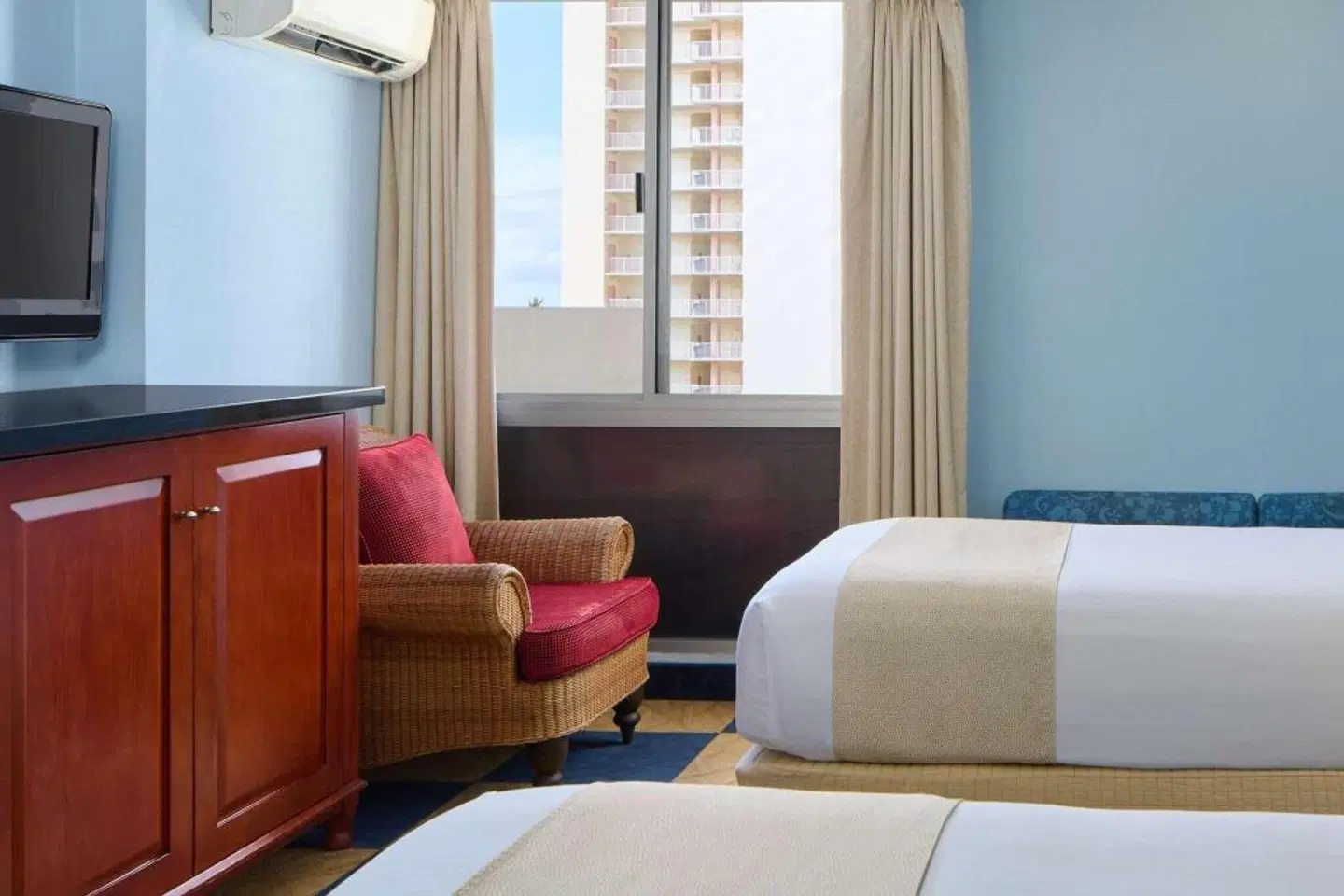 Ewa Hotel Waikiki ROOM_EXAMPLE