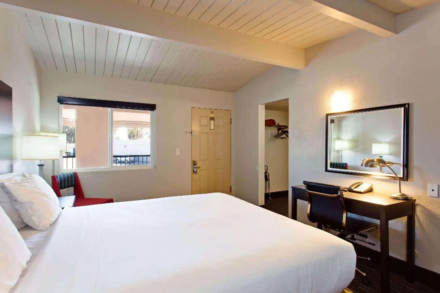 Days Inn by Wyndham Chowchilla Gateway to Yosemite ROOM_EXAMPLE