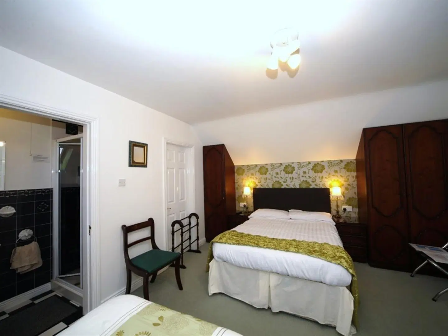 Launard House ROOM_EXAMPLE