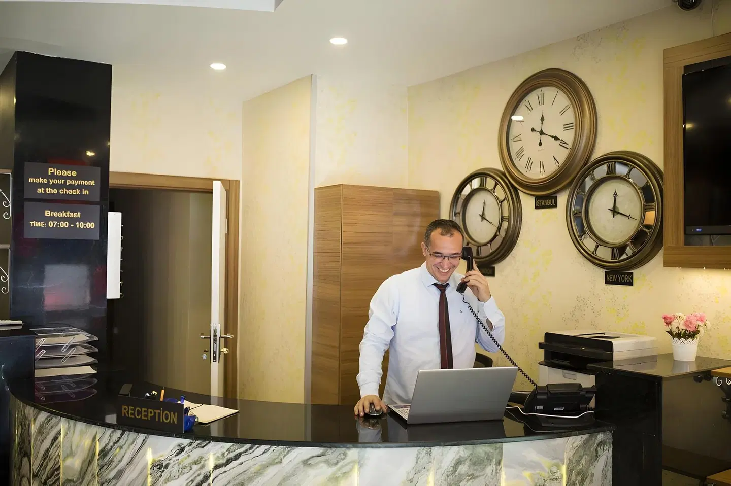 Express 'nci Airport Hotel PEOPLE