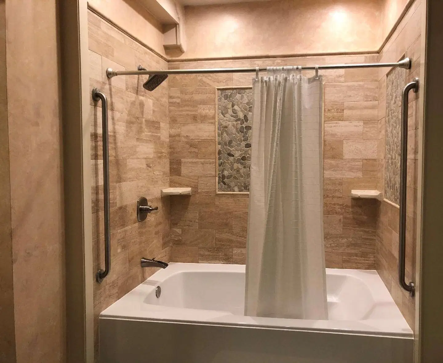 Best Western Grandma's Feather Bed Badezimmer
