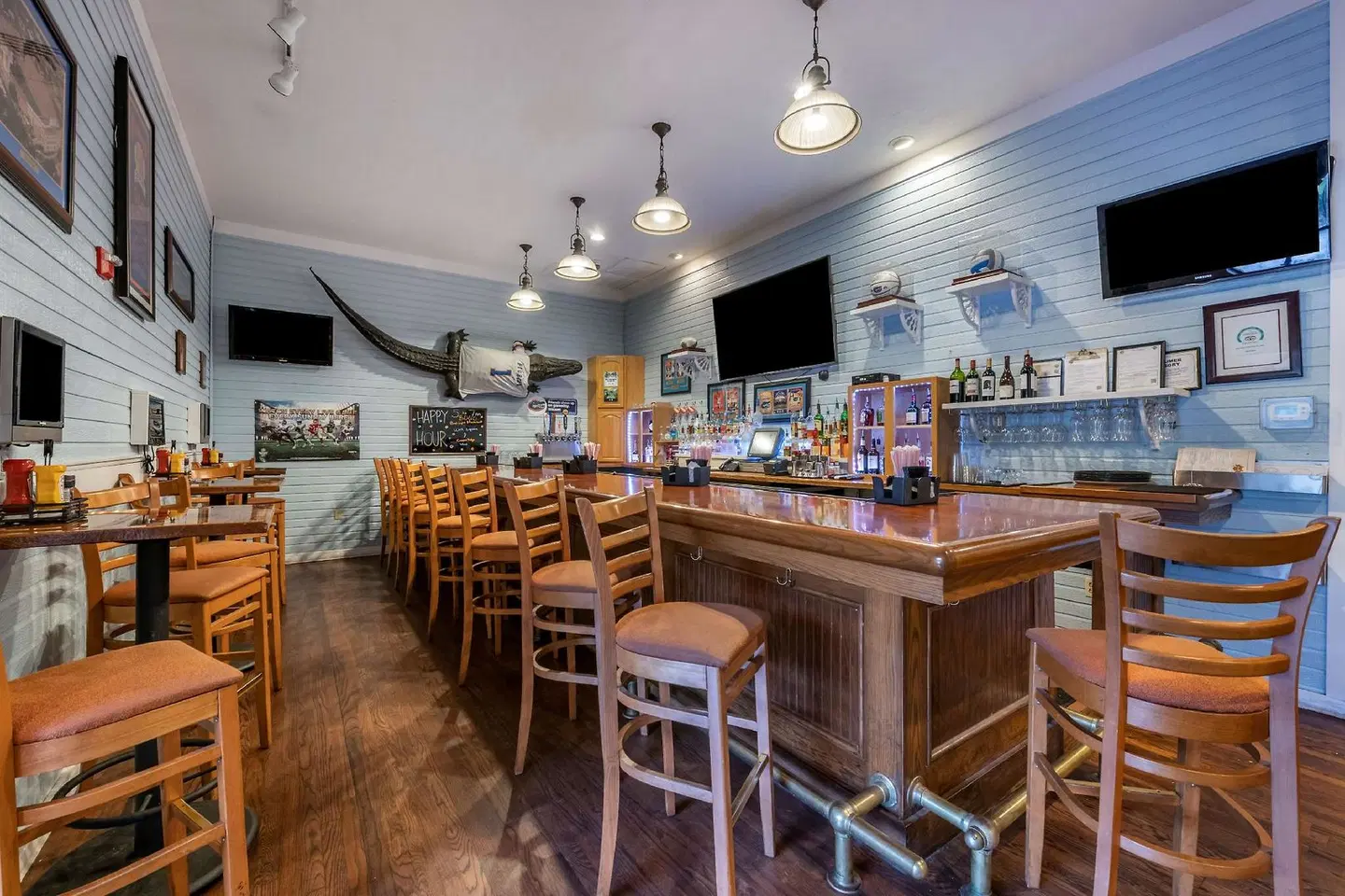 Best Western Gateway Grand Bar