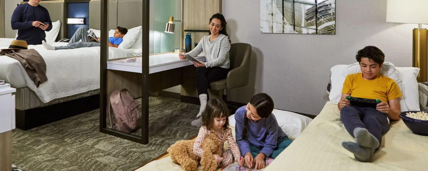 SpringHill Suites by Marriott Eau Claire PEOPLE