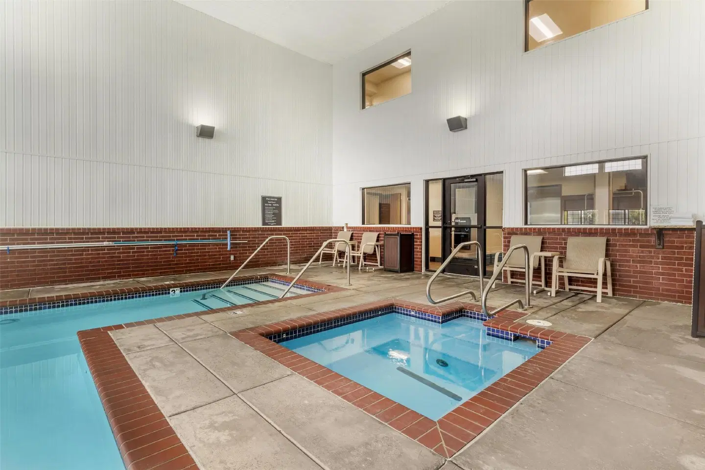 Best Western Plus Yukon Hallenbad