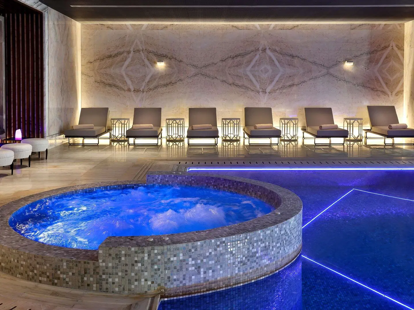 Sofitel Riyadh Hotel & Convention Centre Hallenbad