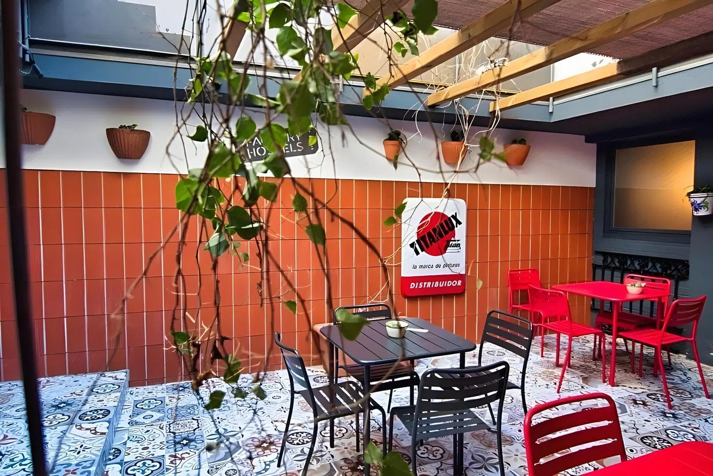 Factory Hostels Barcelona Terrasse