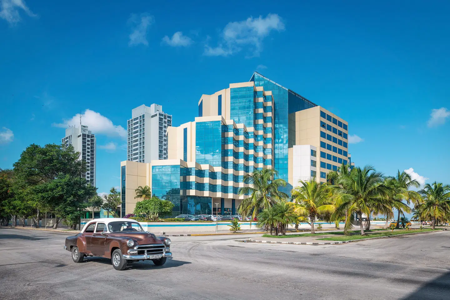 Aston Panorama EXTERIOR