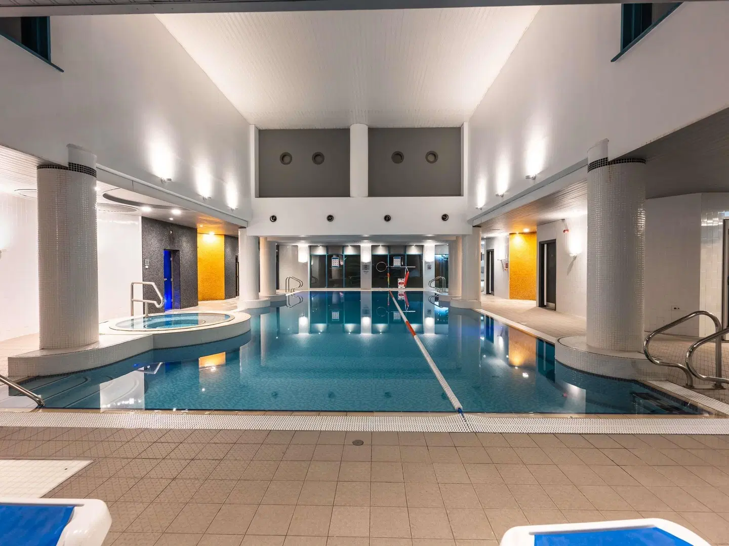 Novotel Cardiff Centre Hotel Hallenbad