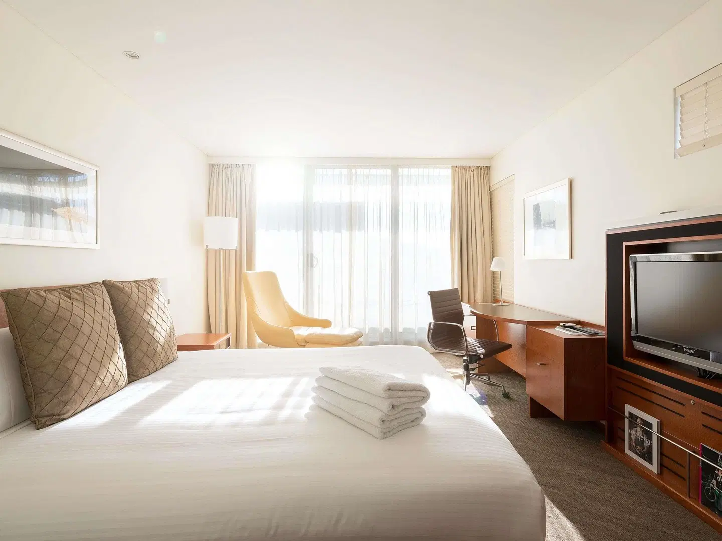 Novotel Canberra Hotel ROOM_EXAMPLE