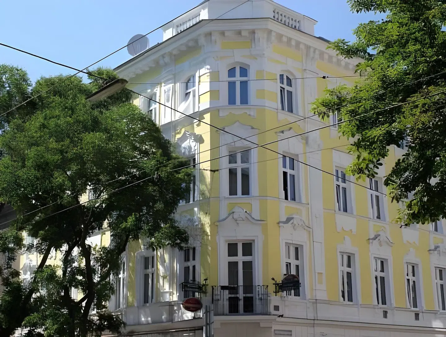 Arnes Hotel Vienna EXTERIOR