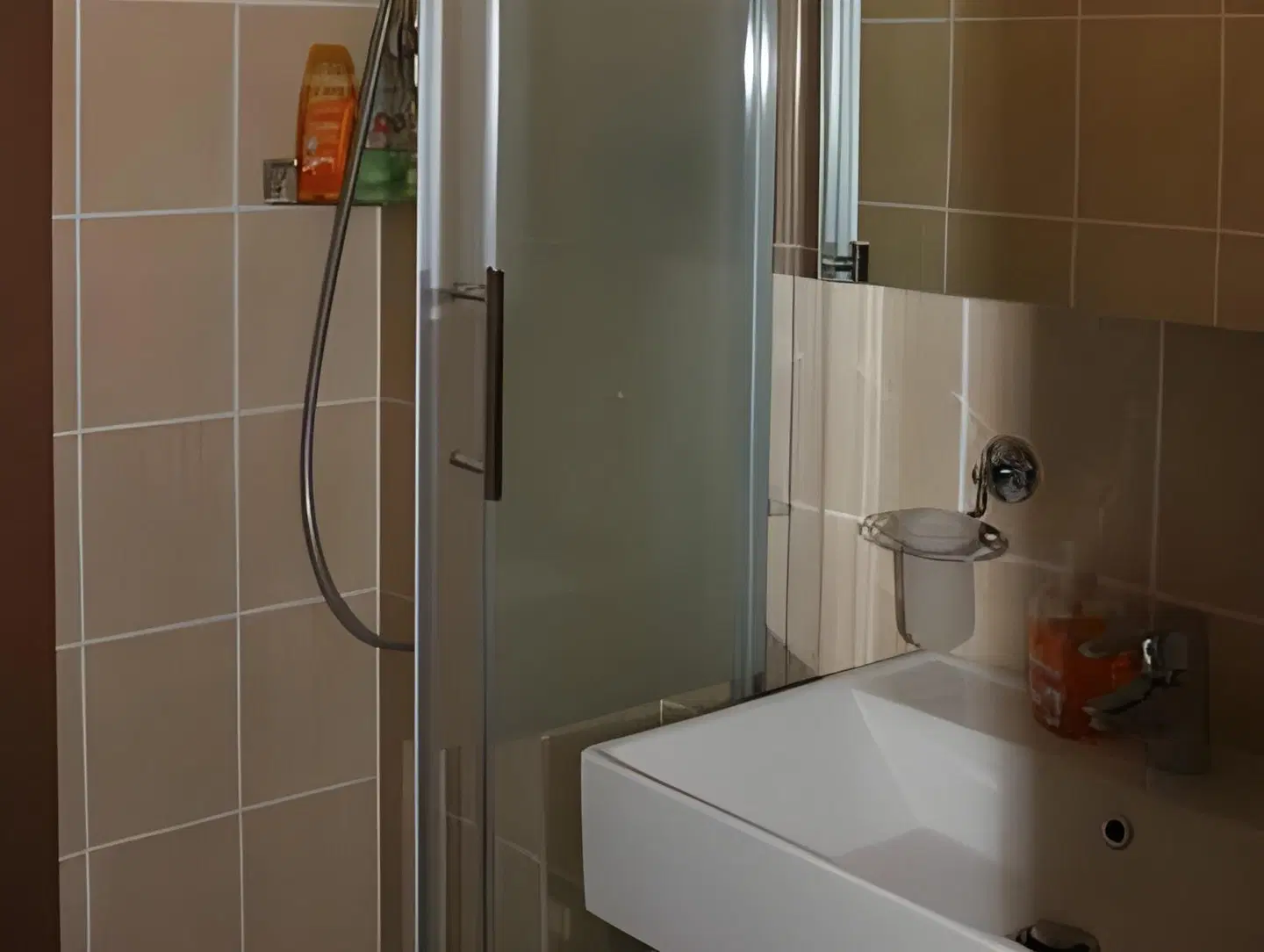 Arnes Hotel Vienna Badezimmer