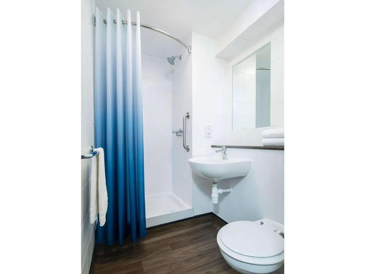 Travelodge London Central City Road Hotel Badezimmer