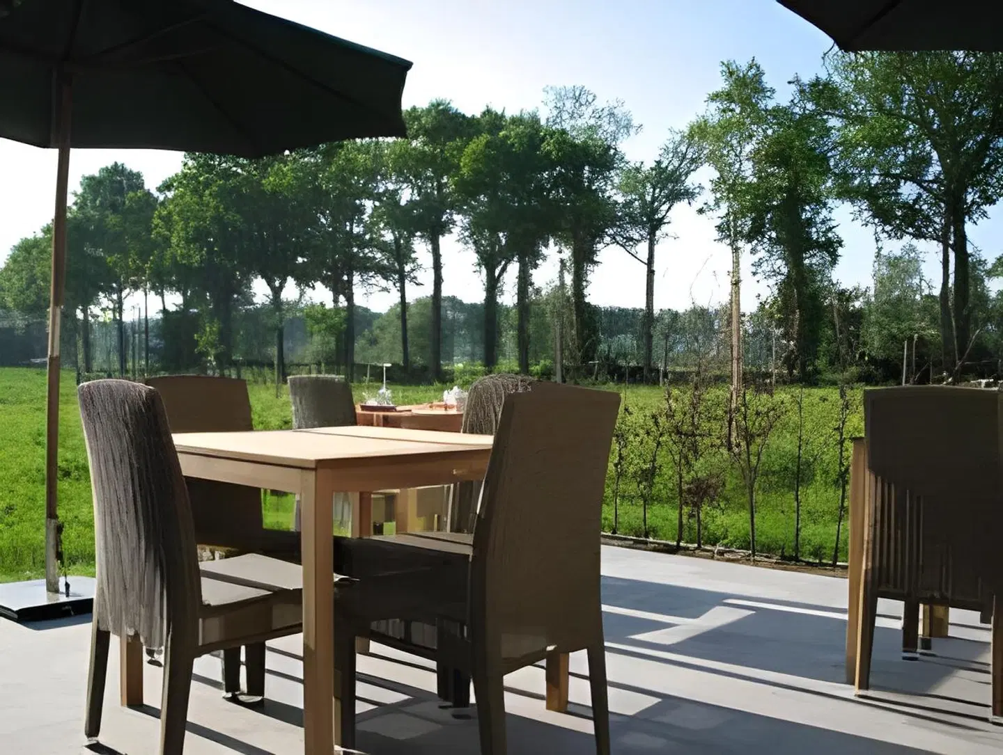 Cleythil Hotel Terrasse