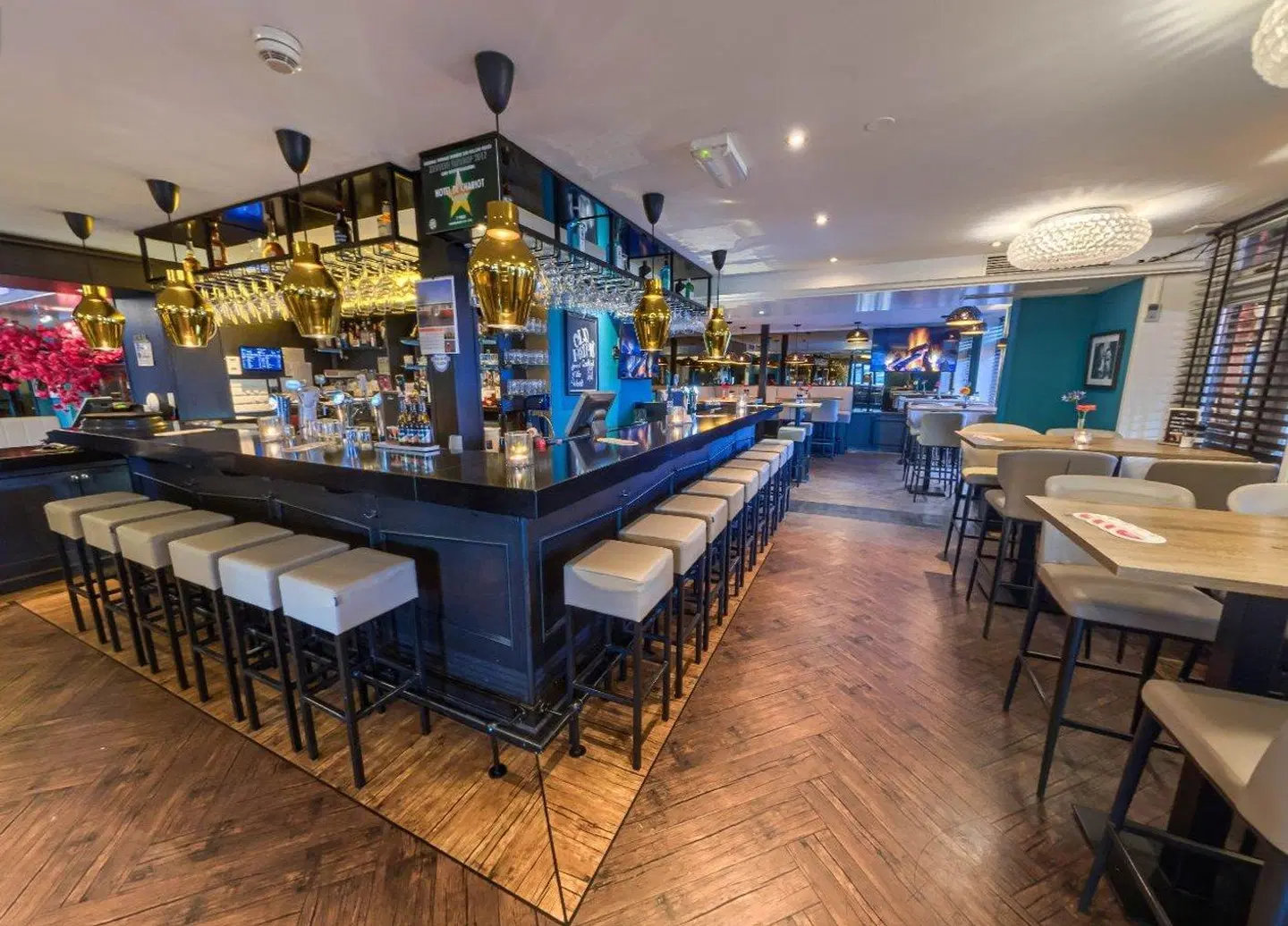 Chariot Bar