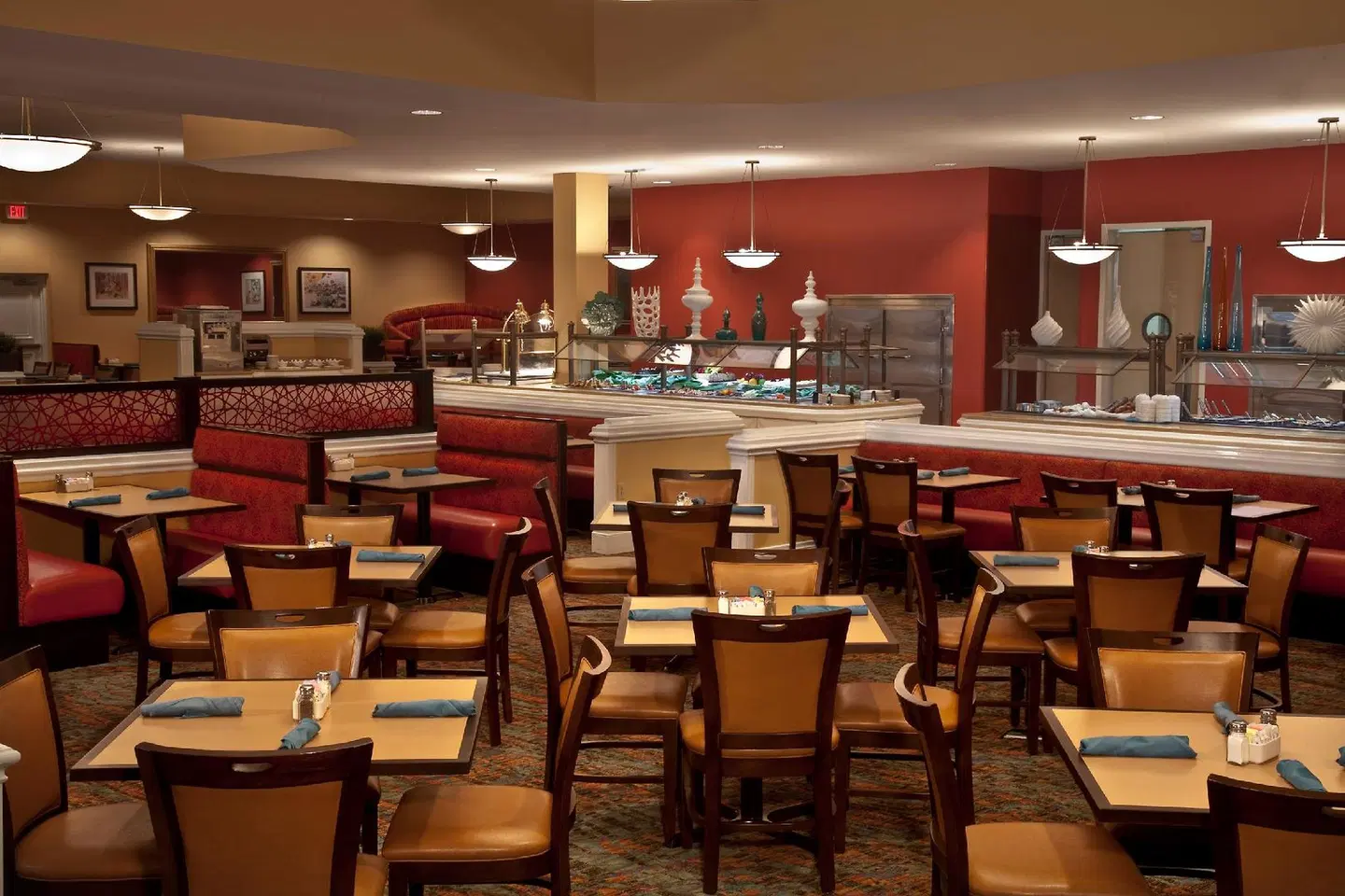 Rosen Plaza Hotel Bar