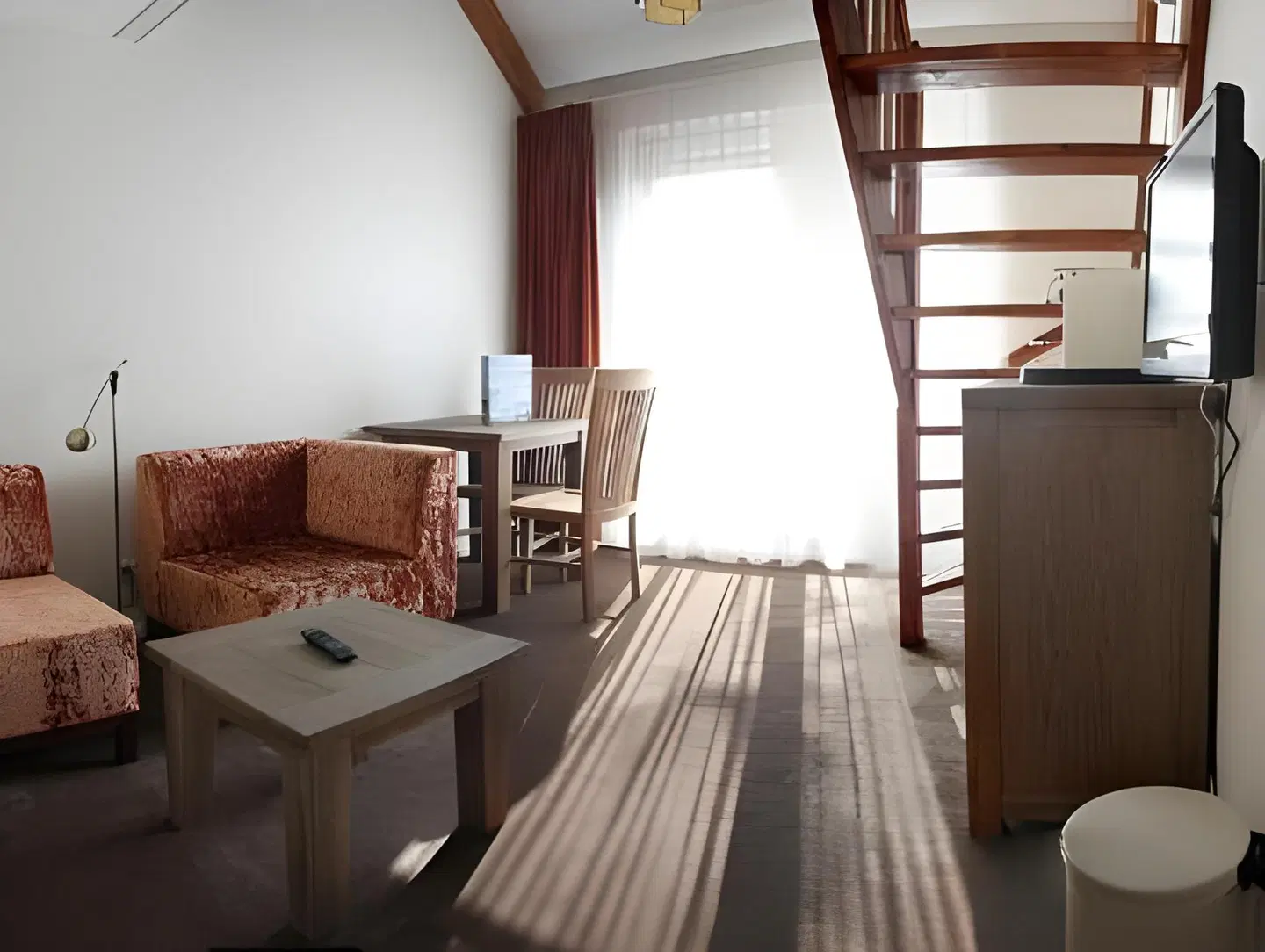 Dolores ROOM_EXAMPLE