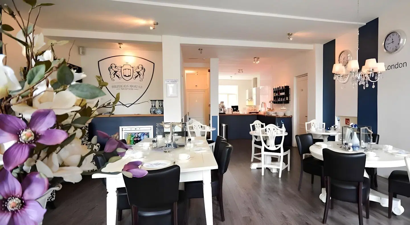 Bridges House Bar