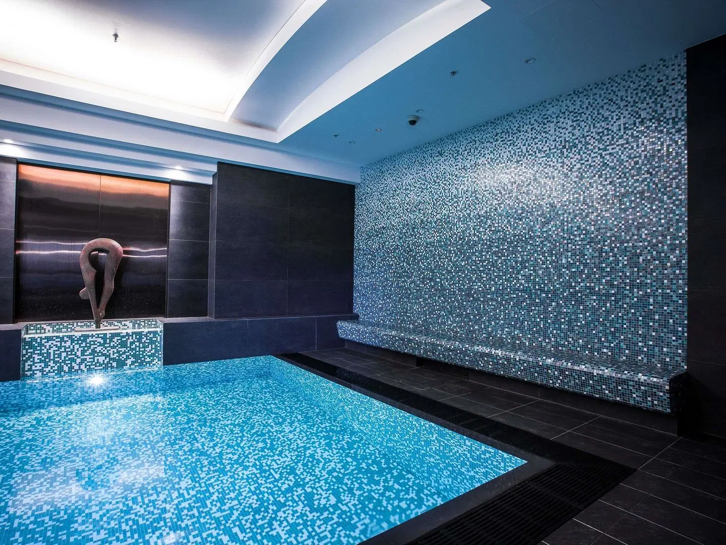 Quay West Suites Melbourne HEALTH_BEAUTY