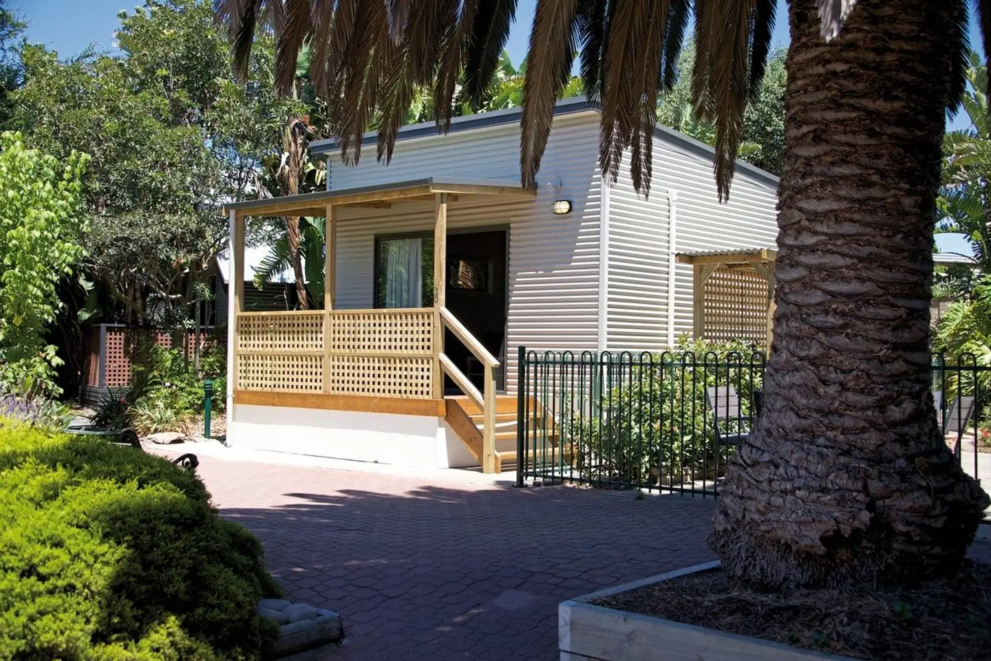 Seafront Hotel EXTERIOR