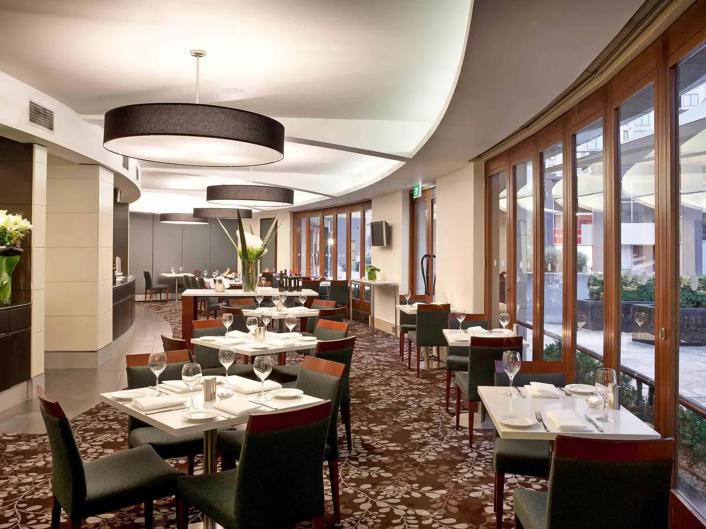 Quay West Suites Melbourne Restaurant