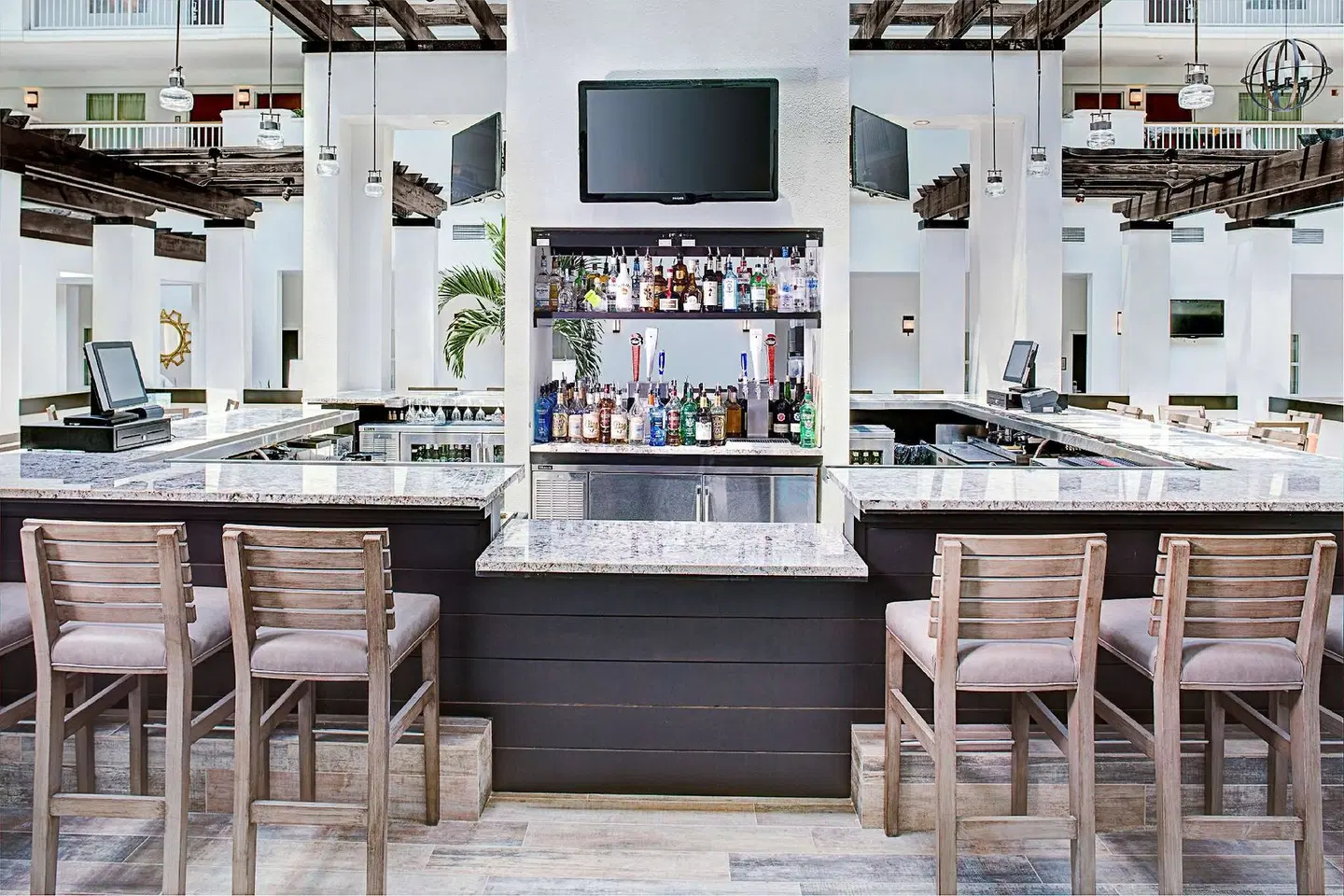 Embassy Suites by Hilton Destin Miramar Beach Bar