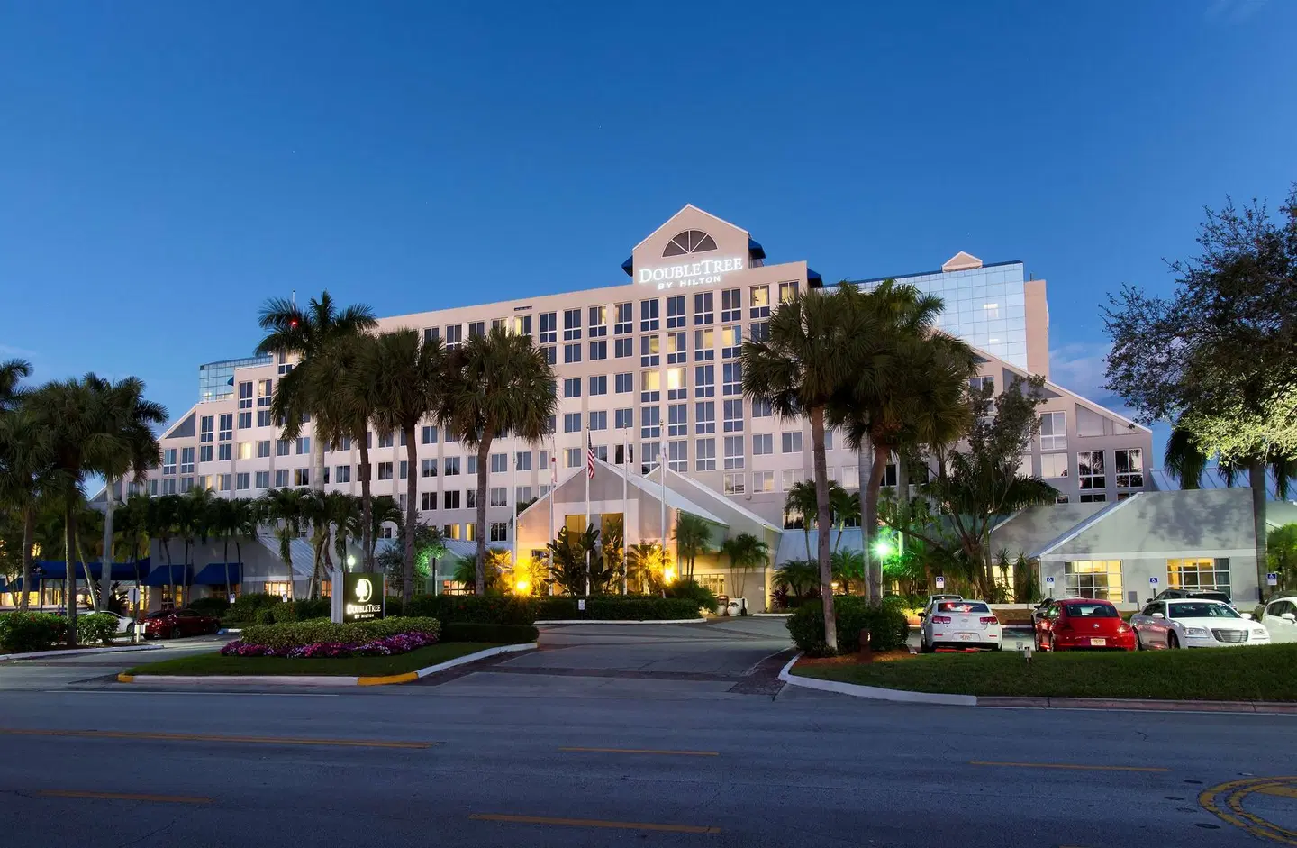 DoubleTree by Hilton Deerfield Beach - Boca Raton EXTERIOR
