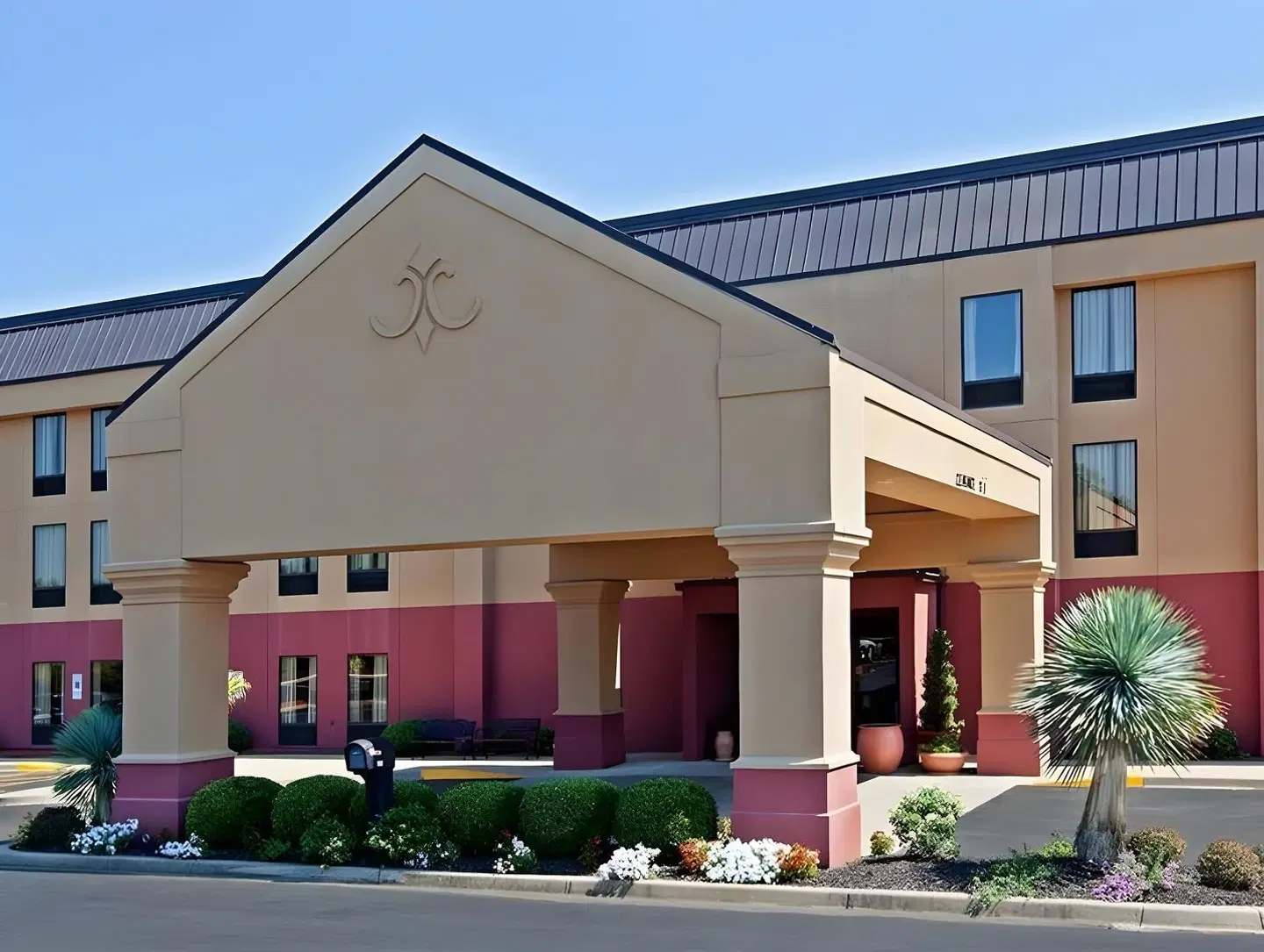 Hampton Inn Louisville I-65 @ Brooks Rd. EXTERIOR