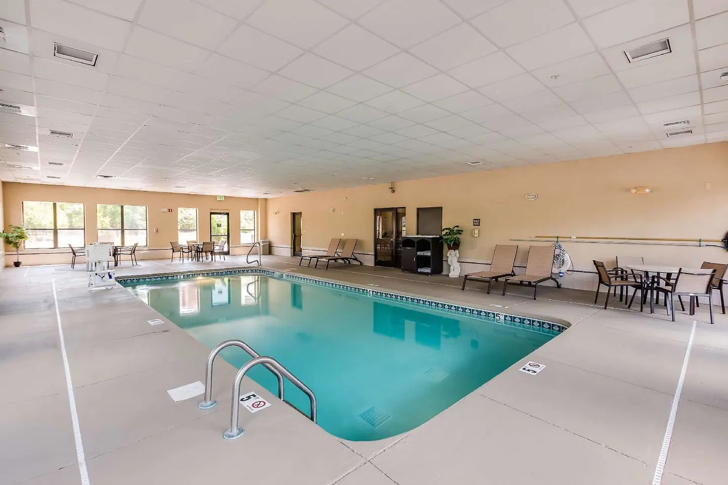 Hampton Inn Dickson Hallenbad