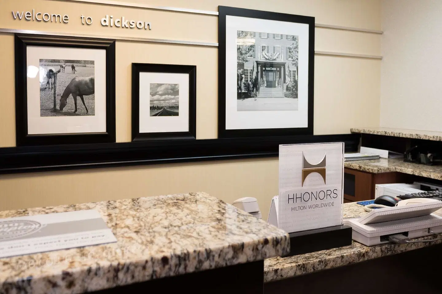Hampton Inn Dickson ROOM_EXAMPLE