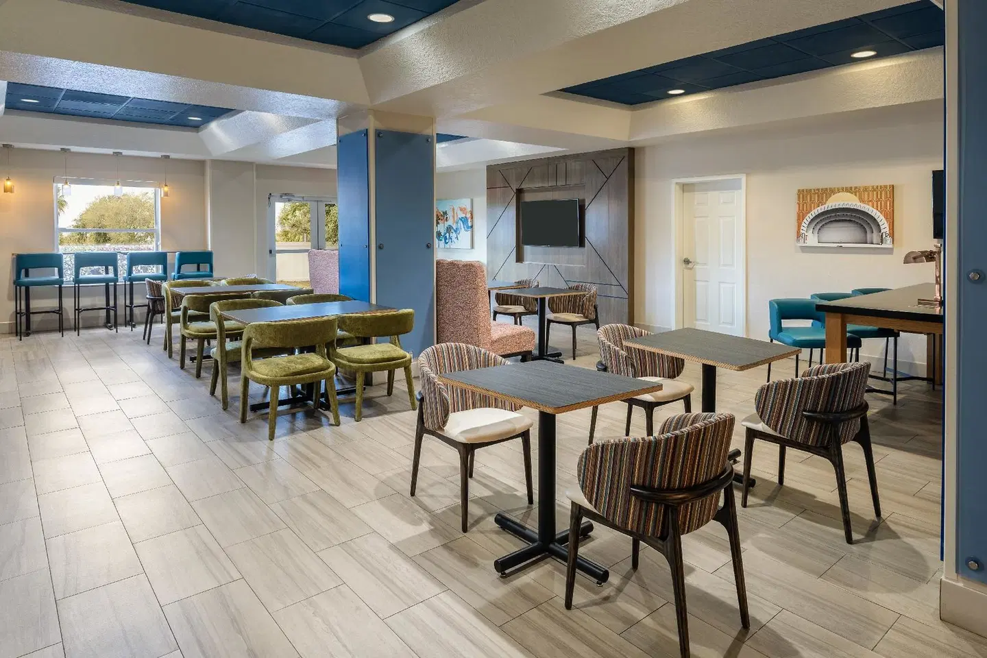 Holiday Inn Express & Suites Orlando International Airport by IHG Restaurant