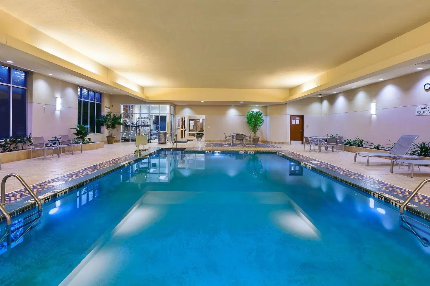 Embassy Suites by Hilton Franklin Cool Springs Hallenbad
