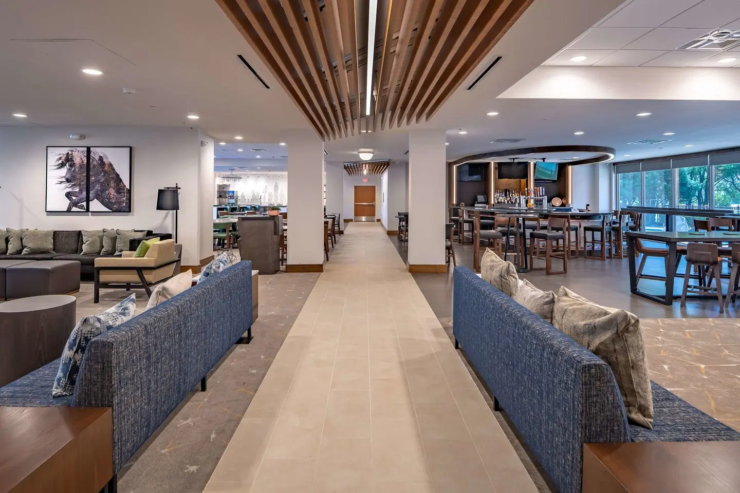 DoubleTree Club by Hilton Dallas-Farmers Branch LOUNGE_LOBBY