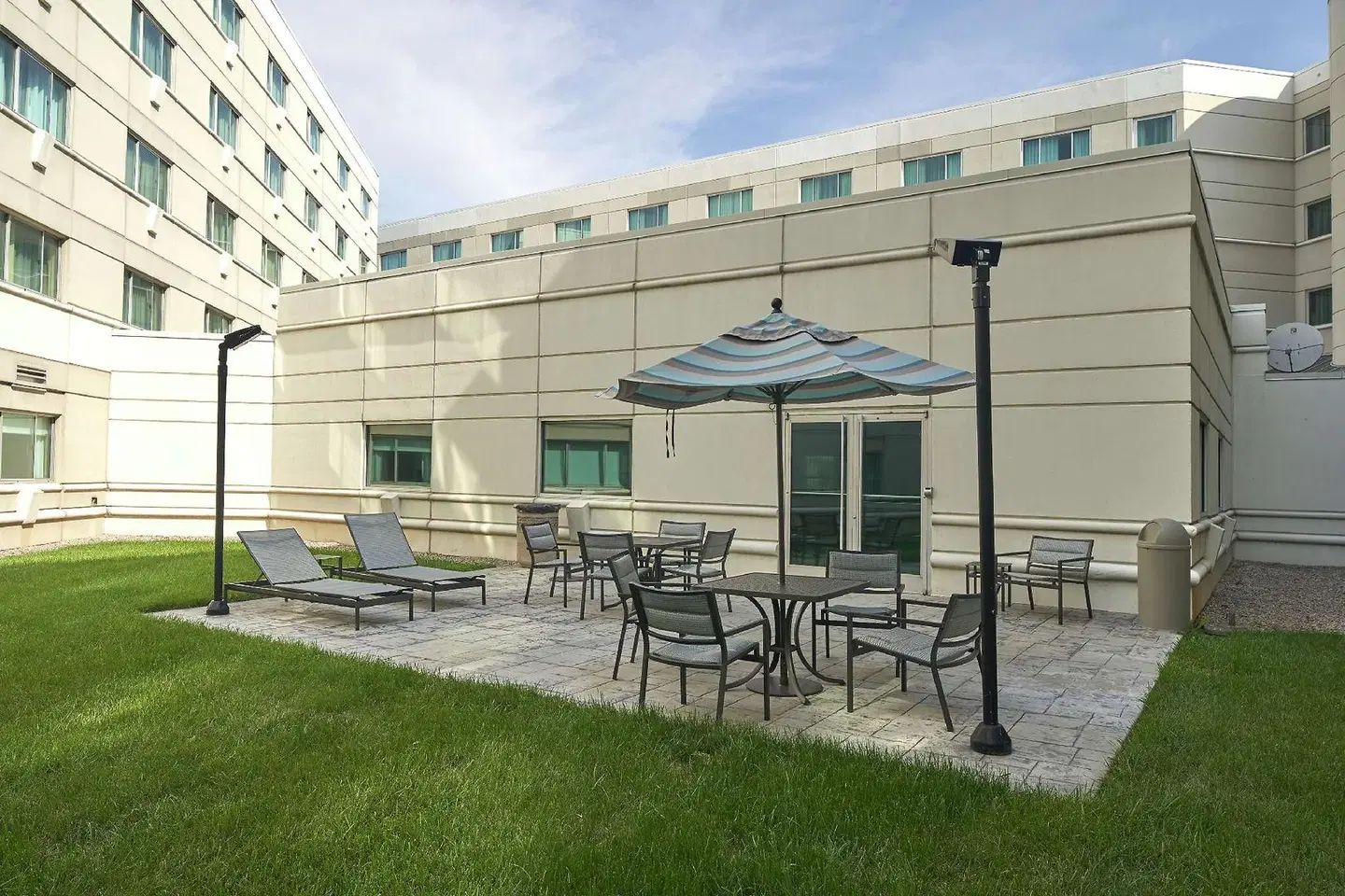 Hilton Cincinnati Airport Terrasse
