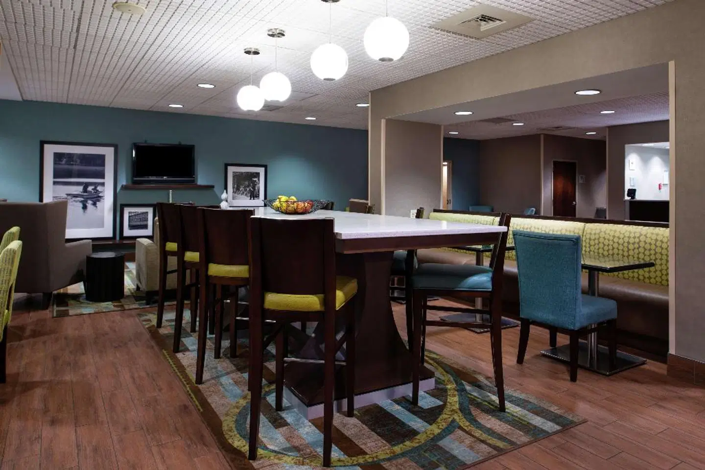 Hampton Inn Florence-Midtown Bar