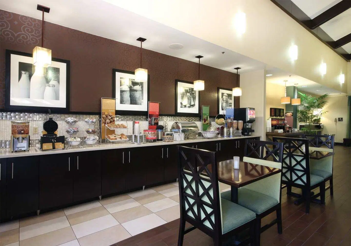 Hampton Inn & Suites Nashville/Franklin (Cool Springs) Bar