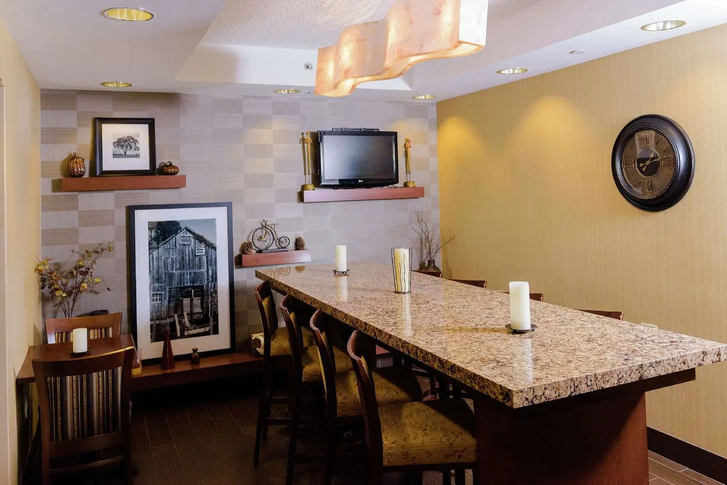 Hampton Inn Eau Claire ROOM_EXAMPLE