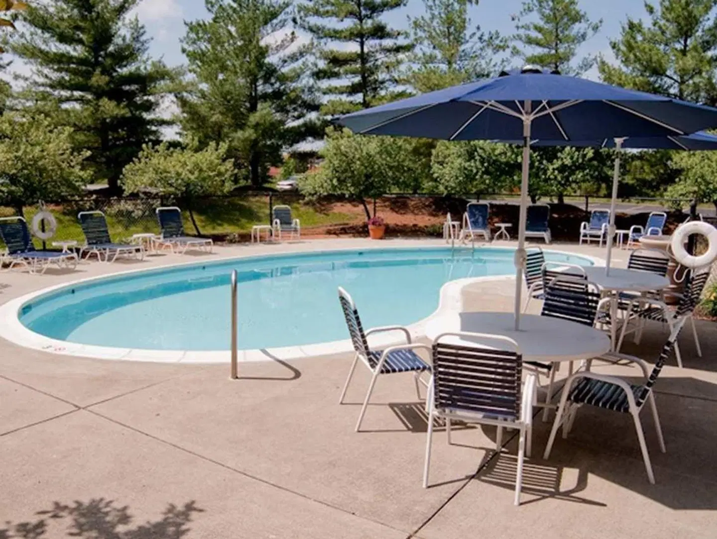 Hampton Inn Cincinnati Airport South OUTDOOR_POOL