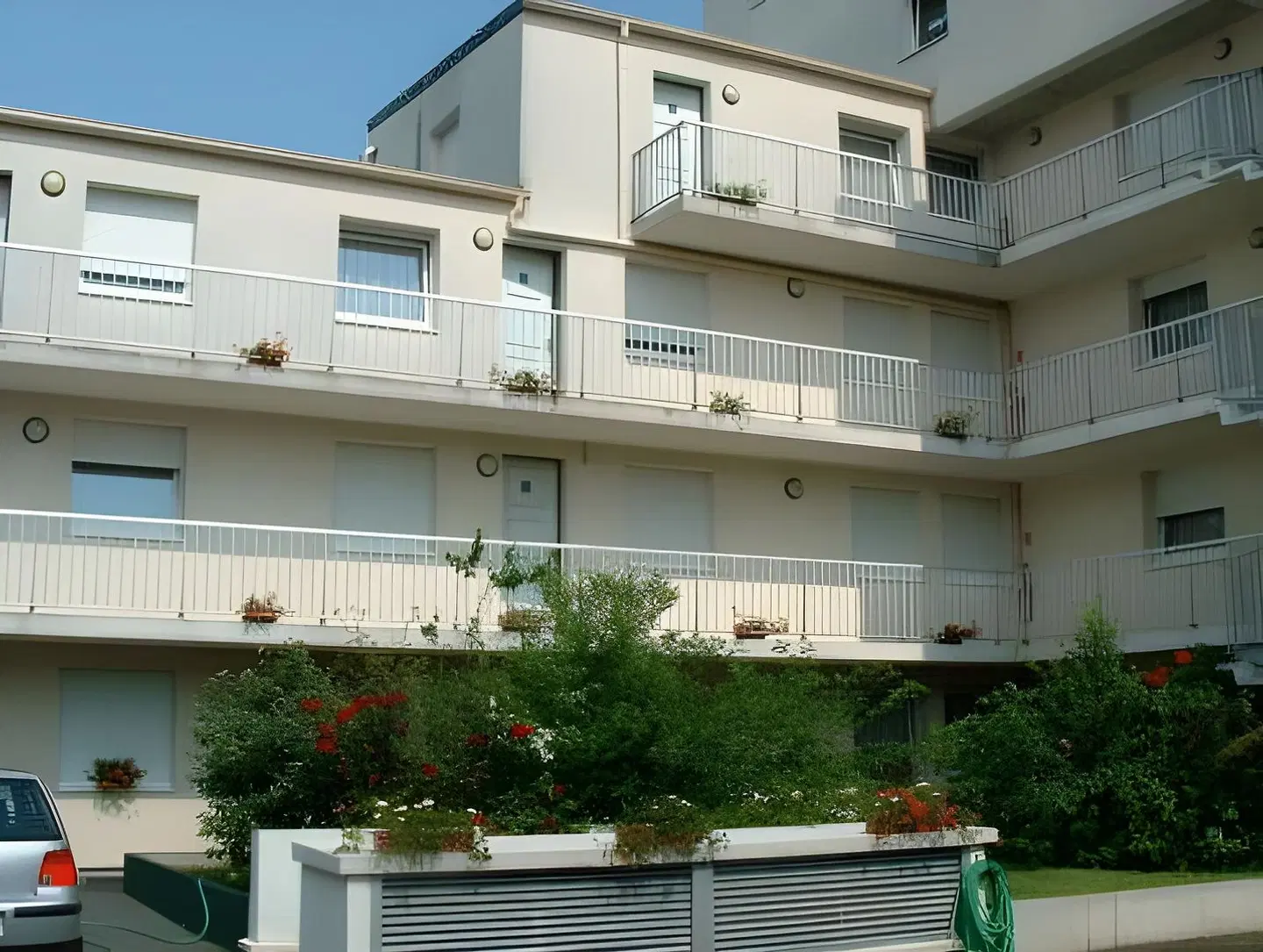 Appart Hotel Reims Champ De Mars EXTERIOR