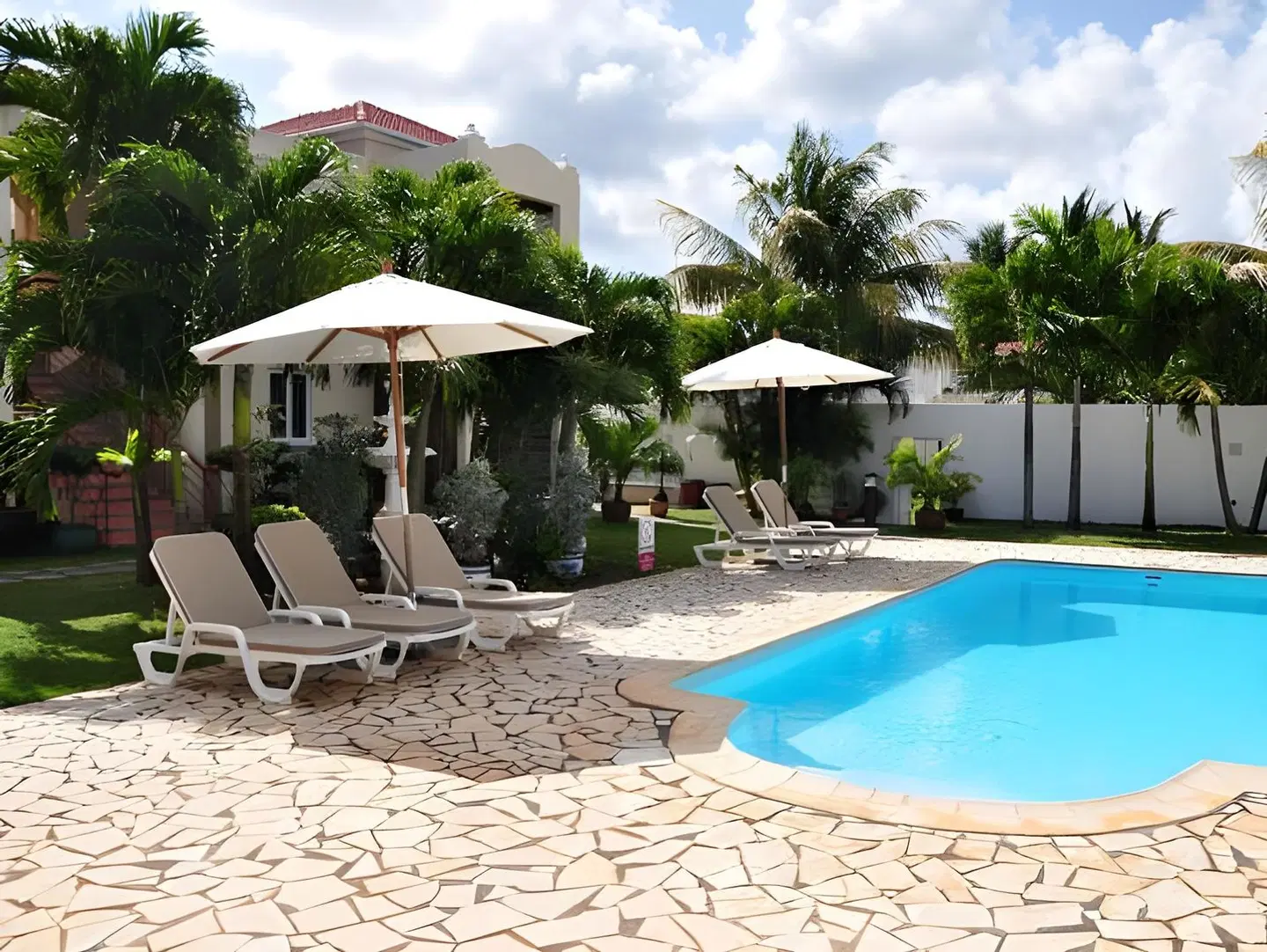 La Pointe Villas OUTDOOR_POOL