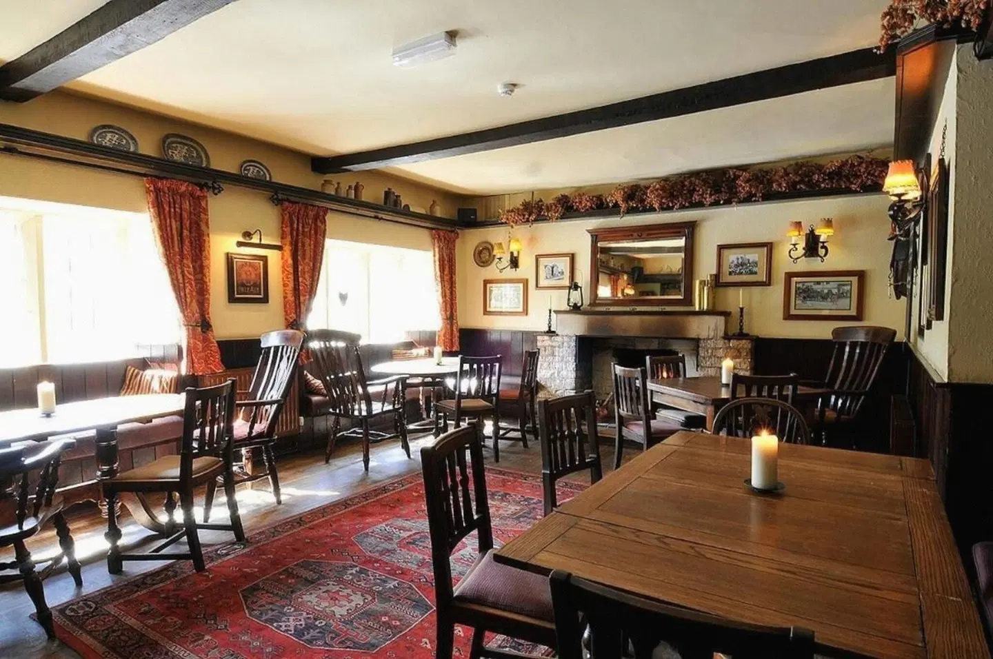 The Colesbourne Inn Bar