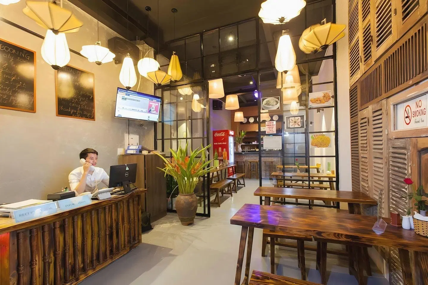Luxury Bar
