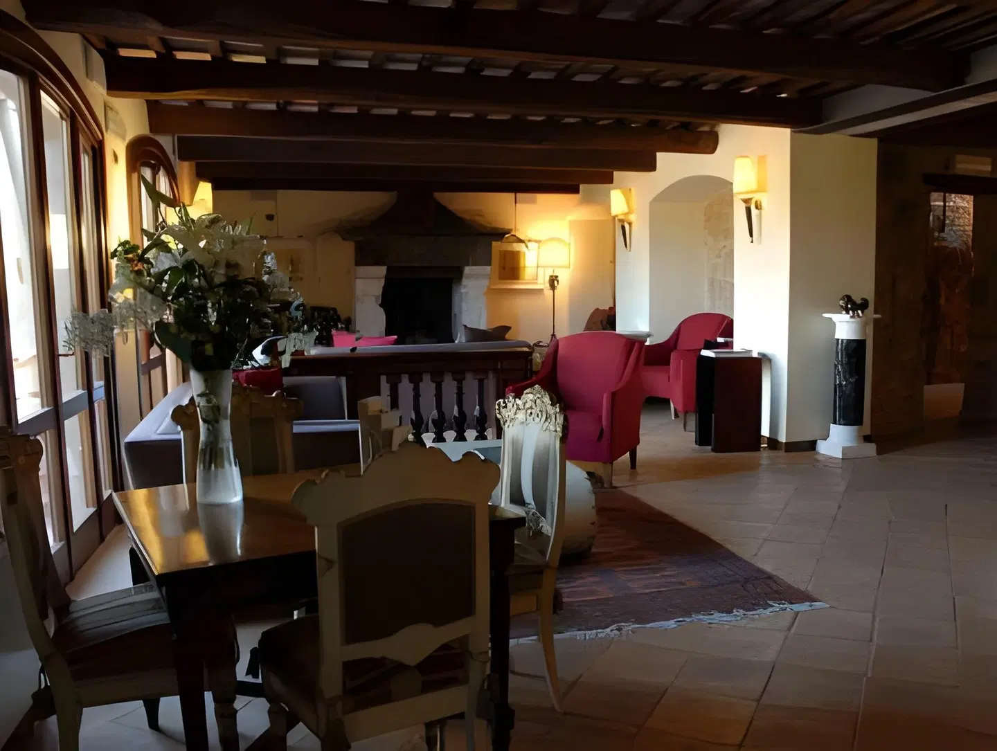Sovana Hotel & Resort Bar