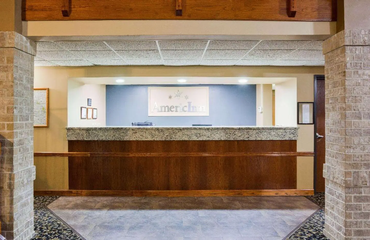 AmericInn by Wyndham Spencer LOUNGE_LOBBY