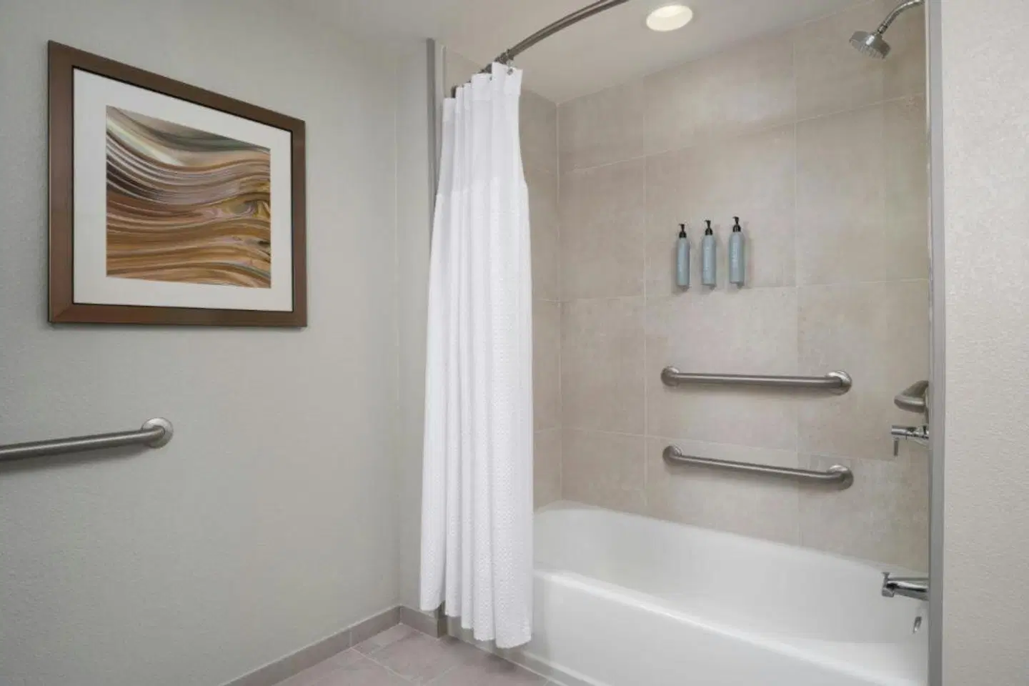 Courtyard by Marriott Fort Myers at I-75 and Gulf Coast Town Center Badezimmer