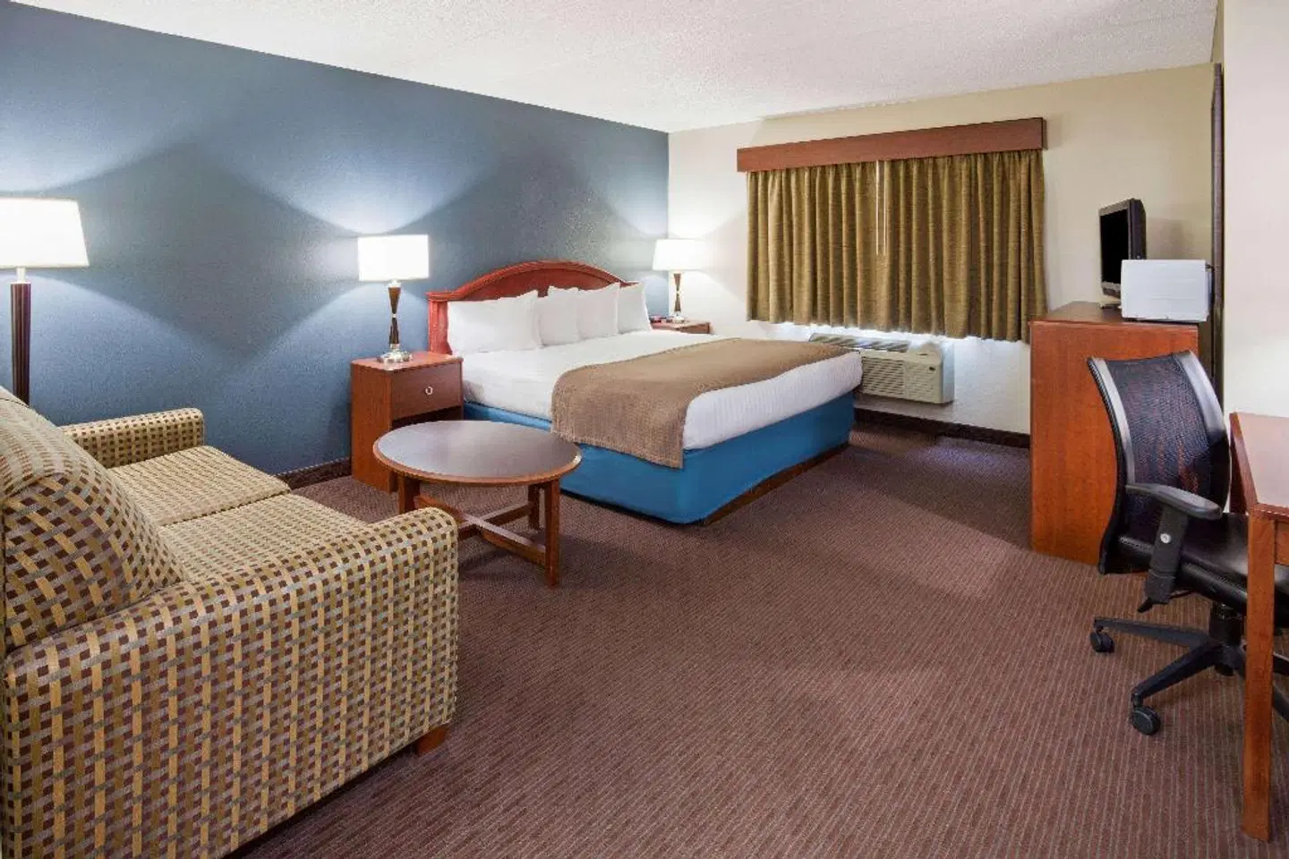 AmericInn by Wyndham Spencer ROOM_EXAMPLE