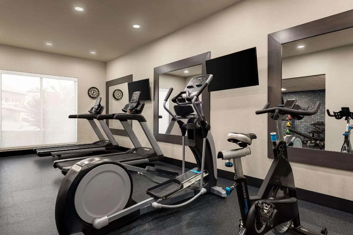 La Quinta Inn & Suites by Wyndham Oxford - Anniston SPORTS_AND_LEISURE