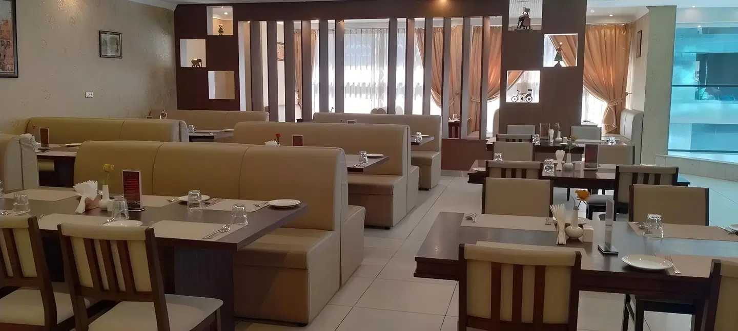 LA CASTLE HOTEL Restaurant
