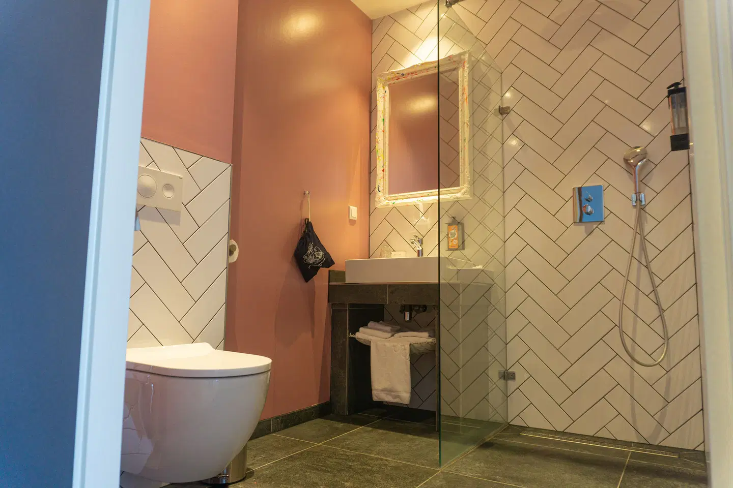 Hotel Rauw aan de Kade Badezimmer